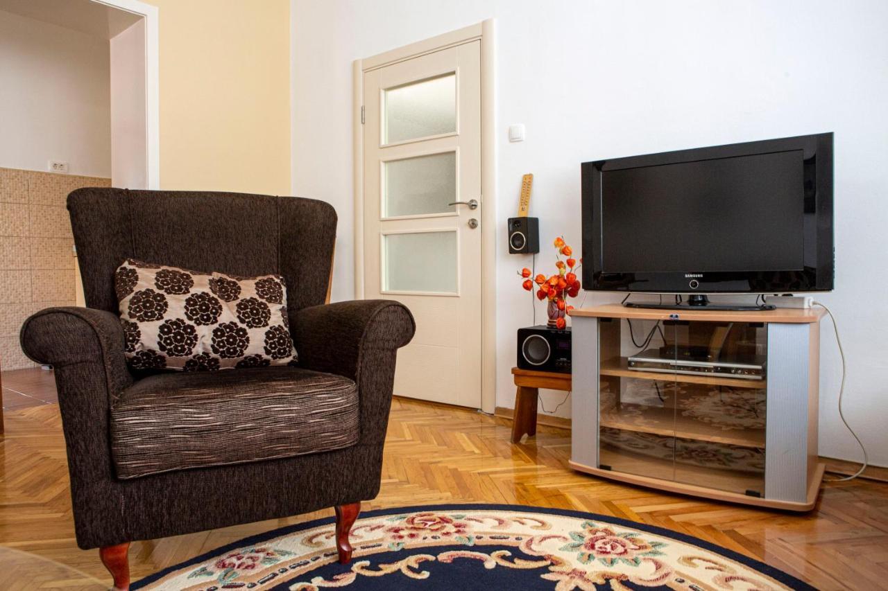 Apartment Monica Nikšić Bagian luar foto
